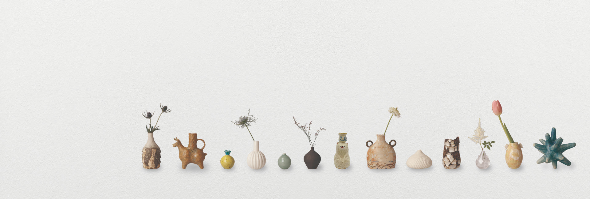 一輪挿しと涙壺