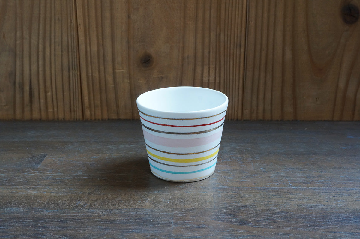 明治 大正 有田焼 梶原菊三郎 染錦上絵金彩牡丹獅子瓔珞紋 大鉢 明治 大正 有田焼 梶原菊三郎 染錦金彩牡丹獅子瓔珞紋 大鉢